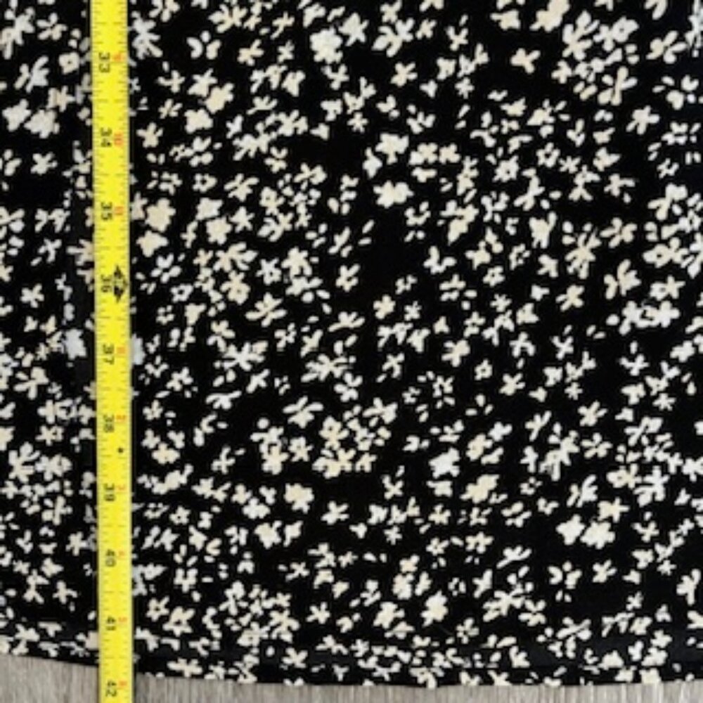 Black and White Floral Midi Dress - Classic Short Sleeve - Picture 8 of 10